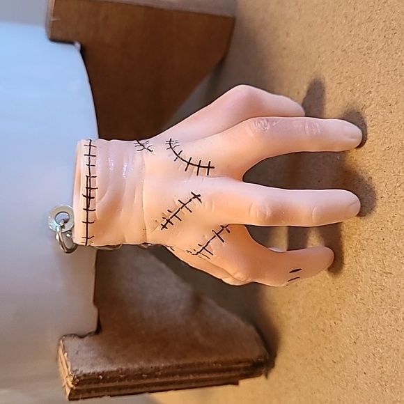 Unbranded Goth Family Keychain Unisex Multi-Color NWOT Travel Collectible School - Picture 4 of 4